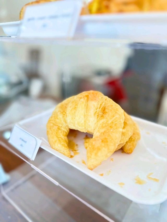 ☕️ นั่งชิลริมน้ำตก The Waterfall Farm Cafe
