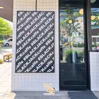 BLACKJACK caffe  คาเฟ่เข้มๆ สำหรับคนเข้มๆ