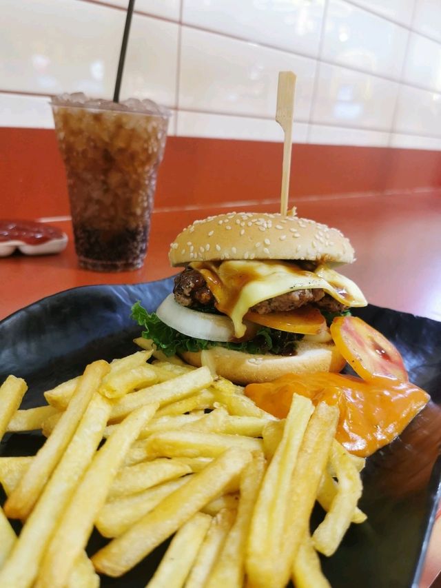 JOY เบอร์เกอร์ & ฮ็อตดอก 🍔🍟🌭🥤