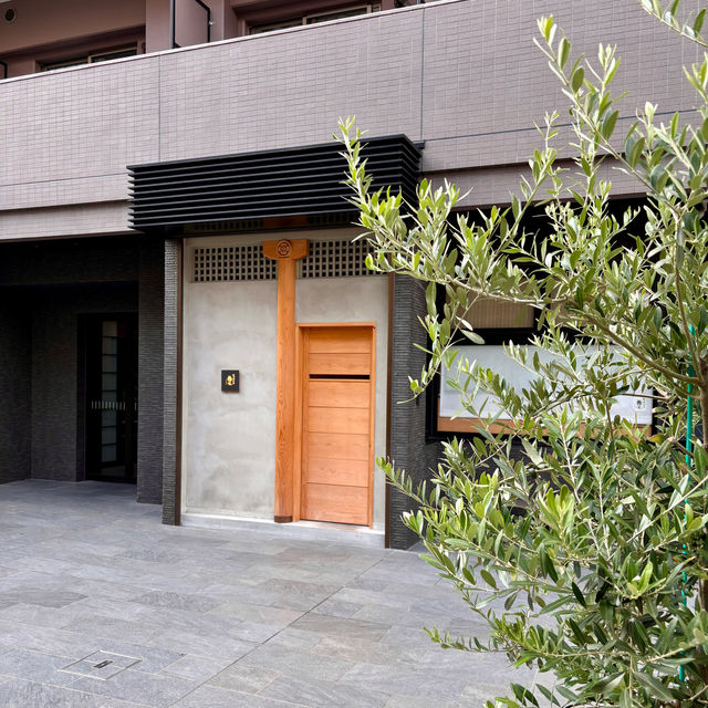 【大阪・西天満】ミシュラン掲載の本格天ぷら専門店「OIMATSU てんぷら 鈴木」