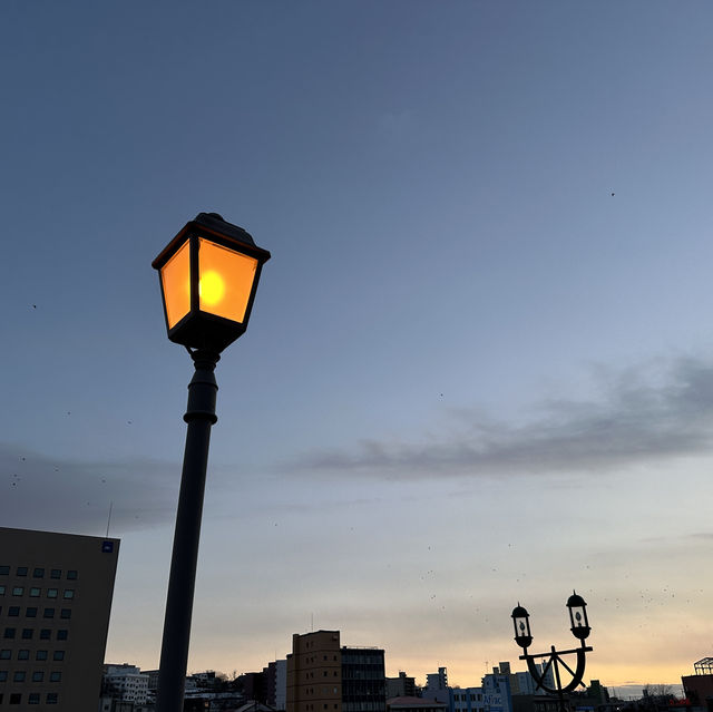 【北海道】ノスタルジックな雰囲気！三大夕日の幣舞橋