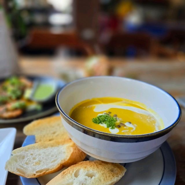 베트남 여행 나트랑 맛집 Nôm Nôm Restaurant & Cafe