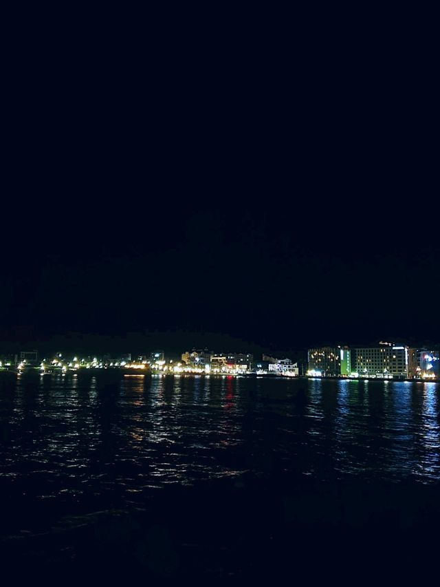 🏖에메랄드빛 해변과 ⛰초록빛 오름의 조화! 함덕해변