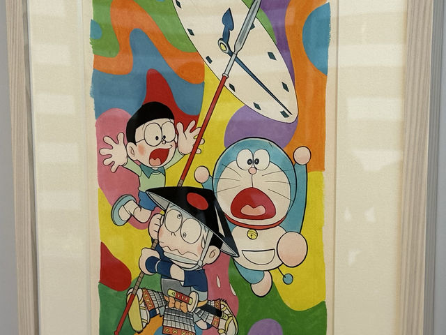 ‼️展覽只到8月18號‼️「100%多啦A夢 & Friends」巡迴特展的室內收費區 ：找回童年回憶，絕對不容錯過‼️