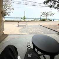 ไปนั่งจิบกาแฟชมวิวแม่น้ำโขงกันที่คาเฟ่ จ.นครพนมกัน