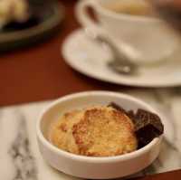 【香港文華酒店Café Causette】三道菜晚餐，口碑絕佳！