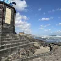 A Solo Surfer’s Paradise