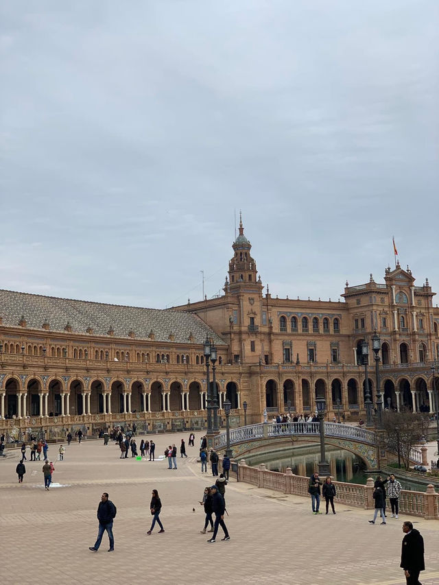 🇪🇸Stunning structure in Seville🇪🇸A must Visit sight💙