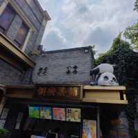【成都】寬窄巷子：特色舊建築、小食攤檔、漢服遊客，拍照品嚐街頭小色