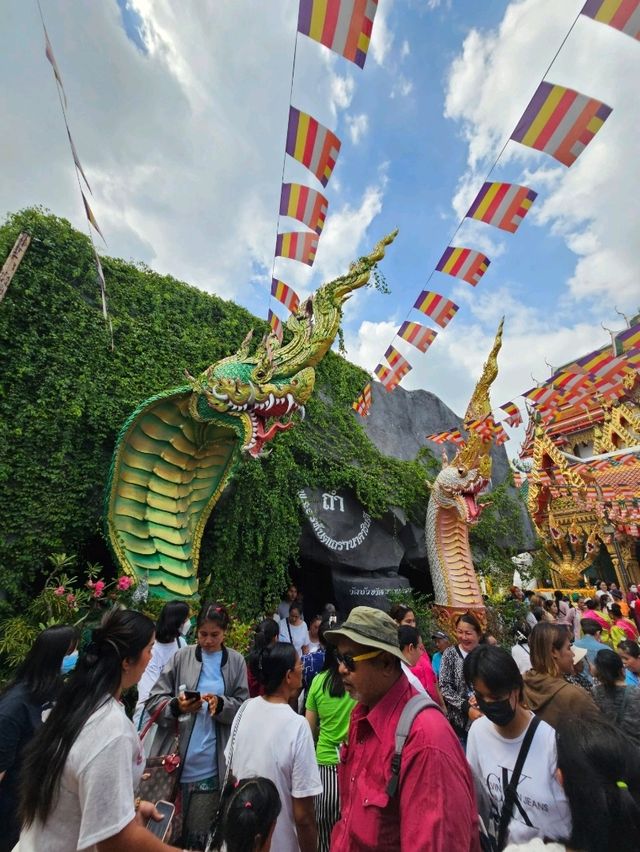 วัดบัวขวัญ พระอารามหลวง นนทบุรี 