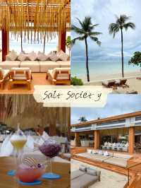 คาเฟ่ริมทะเลที่ Salt Society Samui