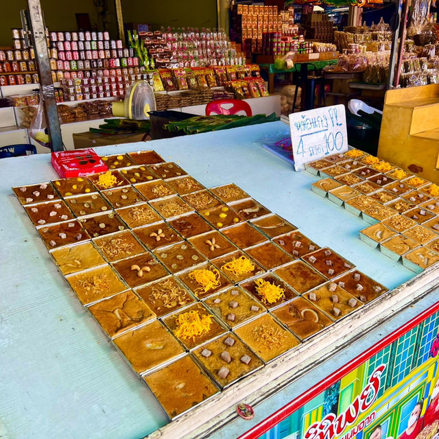 ตลาดท่าเทียบเรือประมงอ่างศิลา