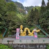 น้ำตกสีเงิน silver waterfall