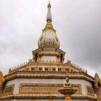 สักการะพระบรมสารีริกธาตุ ณ พระมหาเจดีย์ชัยมงคล
