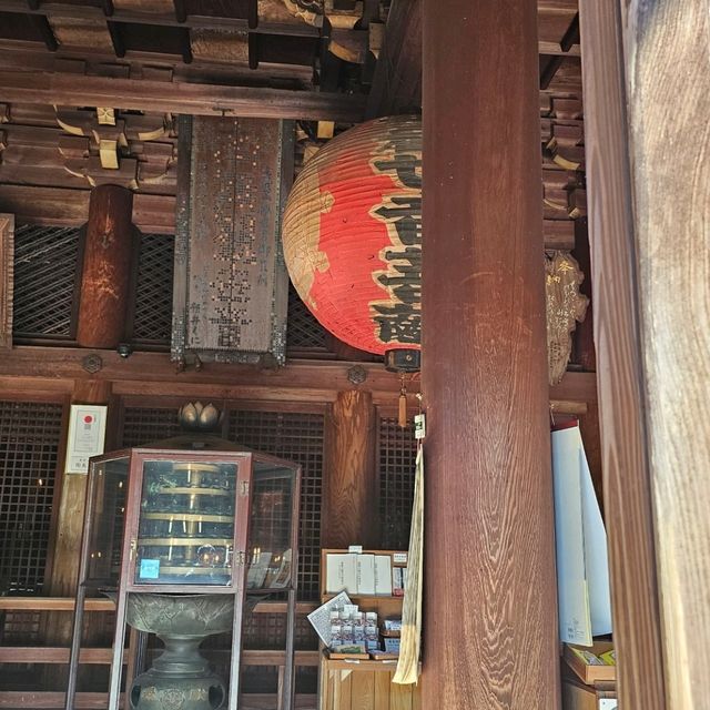 賞楓秘境推薦〔圓教寺摩尼殿〕， 莊嚴幽靜的千年古寺