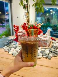 Brewing Festive Cheer: Christmas at Five Leaf Café