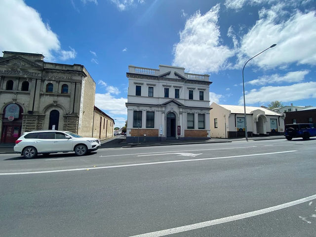 Historic Building Tour in Mount Gambier