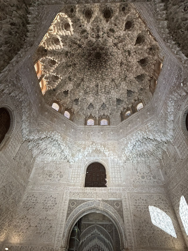 イスラム建築の最高傑作！アルハンブラ宮殿🇪🇸