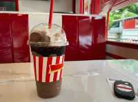 Highway Cafe in Bang Saen 