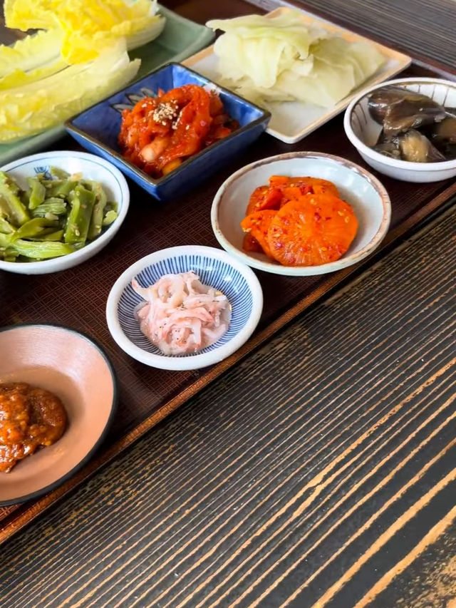 絶品グルメ】本当は教えたくない韓国グルメ🥺✨安国(アンググ)で食べられる絶品な韓国料理『ポッサム』🤤