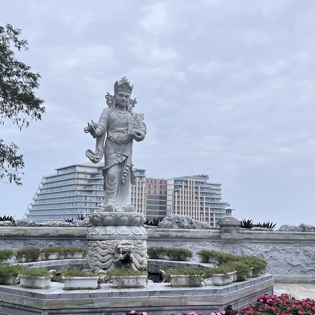 Explore the famous mable mountain in Danang 