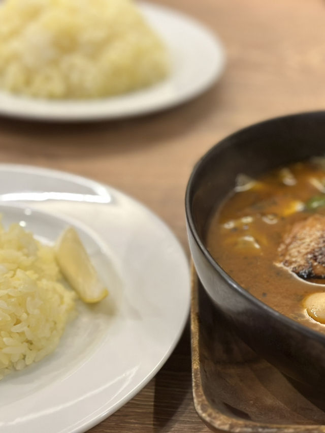 【北海道×3泊4日の旅】星野リゾートトマム内  行列のできるスープカレー屋さん
