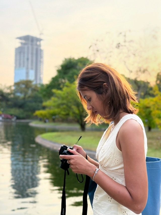 เดินเล่น ถ่ายรูป เดท ในบรรยากาศธรรมชาติกลางกรุง