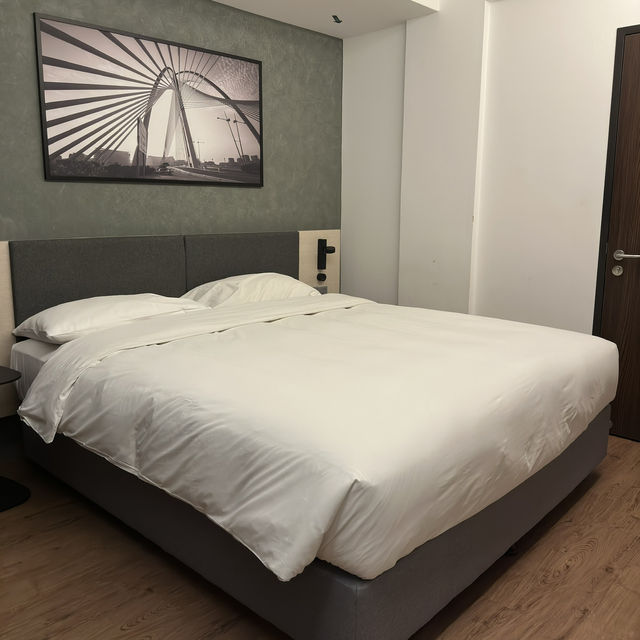 Relax in Style: A Cozy Stay at Park Inn by Radisson Putrajaya!
