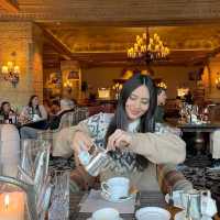 Gstaad: A Ski Paradise with Luxury & Charm! ⛷️❄️✨