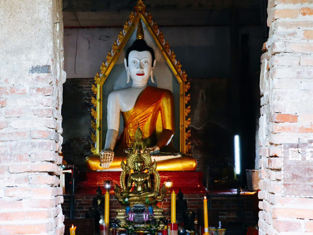วัดพระลอย