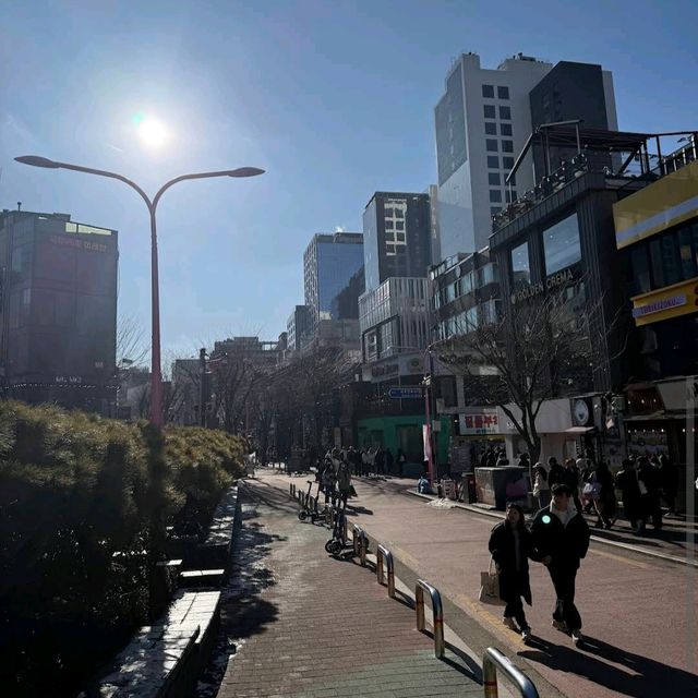 Hongdae (弘大)