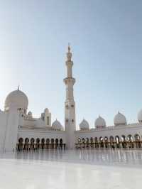 Unveiling the Majesty of Sheikh Zayed Grand Mosque: A Traveler’s Guide