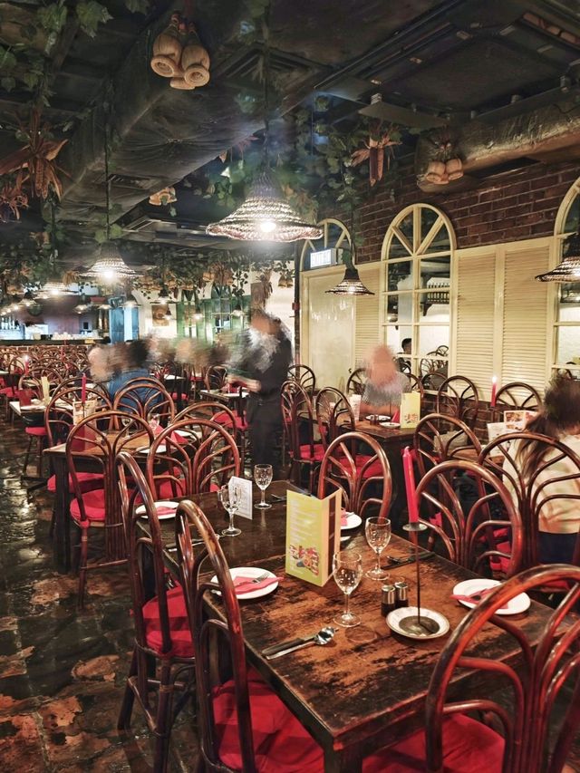 復古🍽️餐廳🕯️燭光🥩晚餐