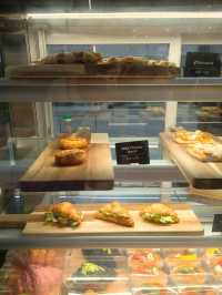Art Toys Café – A Cute & Cozy Escape