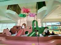 คาเฟ่เด็ก Reyn.ne' Playhouse and Cafe