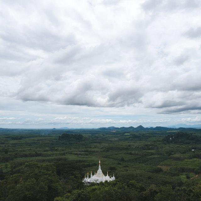 อุทยานธรรมเขานาในหลวง 🛕🌳