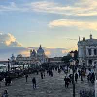 봄이 드리운 산마르코 광장에서 만나요🇮🇹