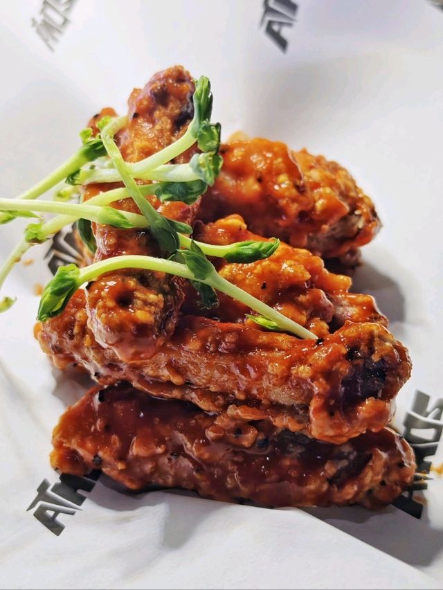 超Cyber😎樓上🍸酒吧🍴餐廳