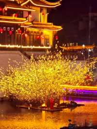 Taihu Ancient Town: A Jiangnan Gem Illuminated by Night