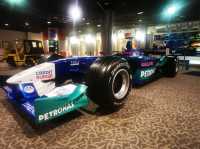 "Galeria Perdana: Where History & Treasures Collide in Langkawi!