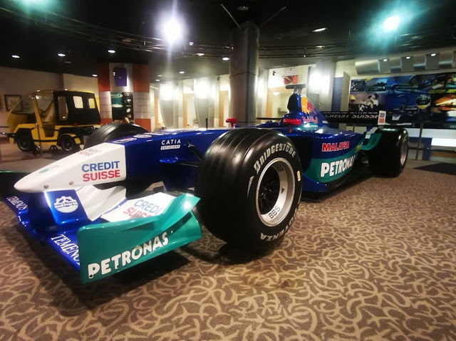 "Galeria Perdana: Where History & Treasures Collide in Langkawi!