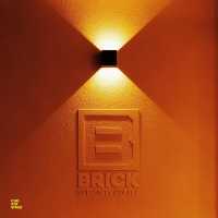 BBRICK คาเฟ่ดีไซน์โดเด่น สไตล์โมเดิร์นโทนสีส้ม
