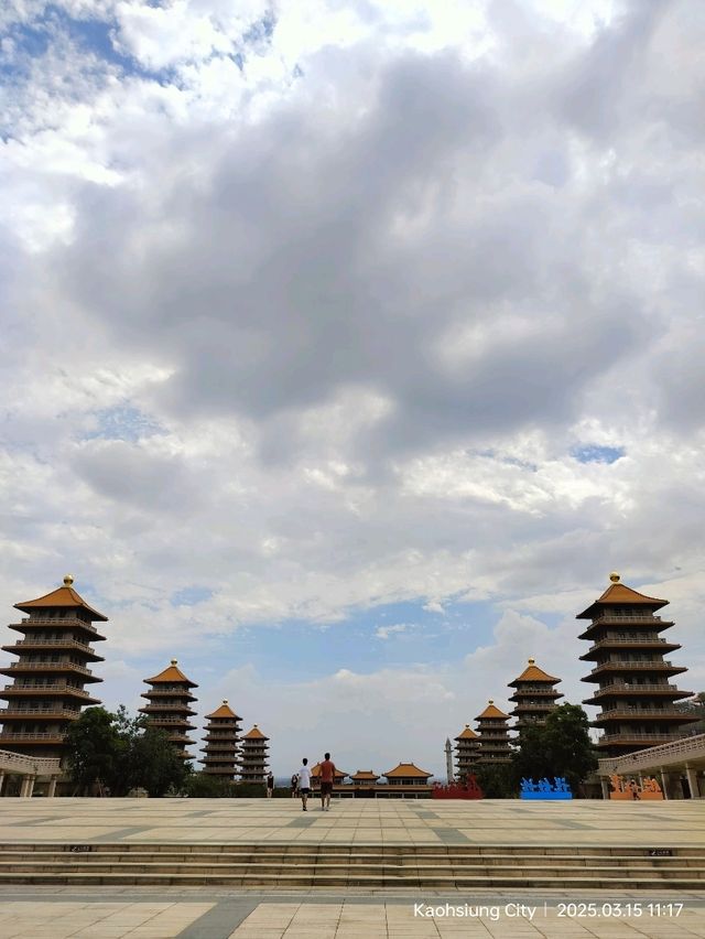 พุทธอุทยาน Fo Guang Shan พระนั่งองค์ใหญ่