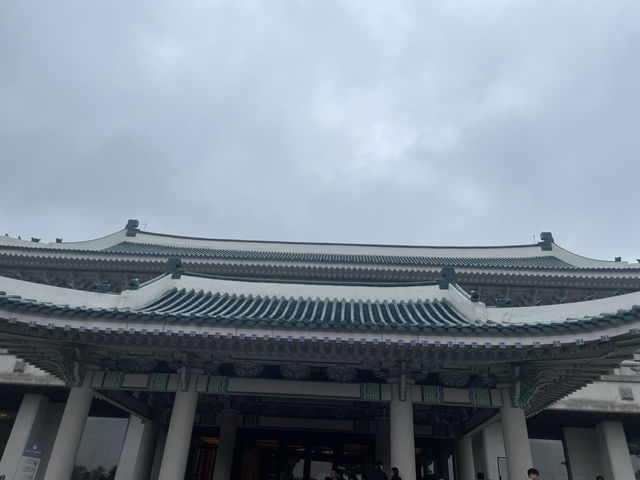 다사다망한 요즘. 가족과 함께 영욕의 청와대 속으로