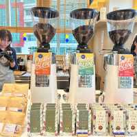 ร้านกาแฟเล็กๆให้ความรผู้สึกอบอุ่น