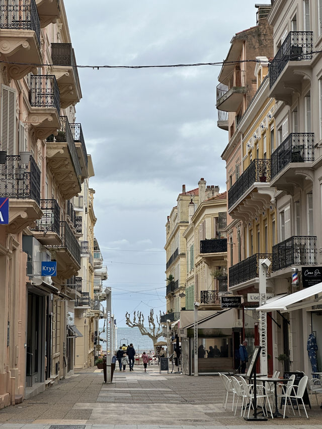 Fréjus เมืองชายฝั่งในฝรั่งเศส