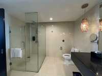 Pullman Kuching: A Diamond Upgrade Shines Through the Dust!