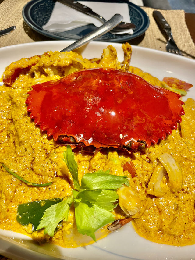 미슐랭에 선정된 푸팟퐁커리를 맛보다 - 더 로컬