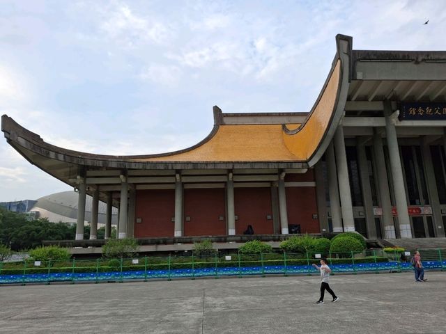 Visit the historic Sun Yat-sen Memorial Hall in Taipei, Taiwan