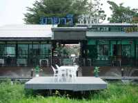 คาเฟ่ร้านอาหารซีฟู้ดวิวทุ่งนารางรถไฟ